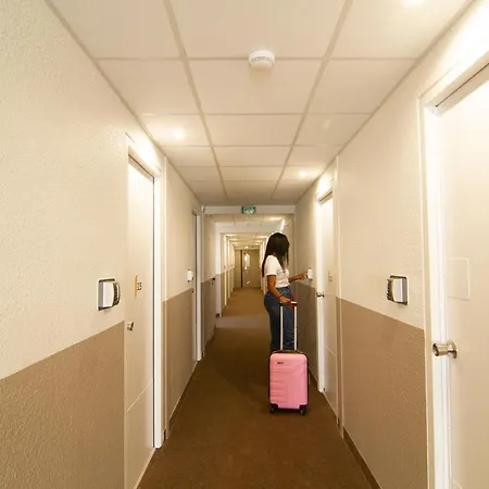 Hotel Premiere Classe Troyes Sud - Parc St Thibault 3*