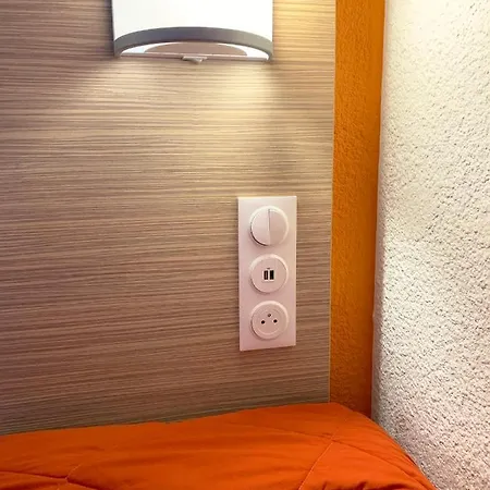 Premiere Classe Sud - Parc St Thibault