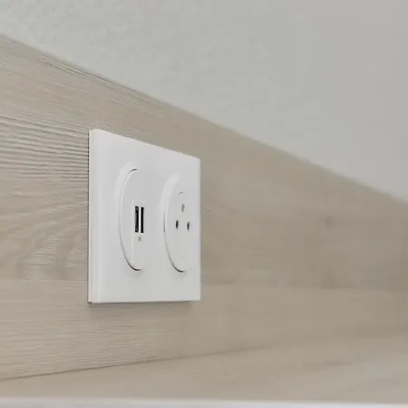 Premiere Classe Sud - Parc St Thibault 3*