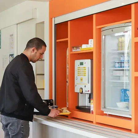 Premiere Classe Sud - Parc St Thibault 3* Troyes