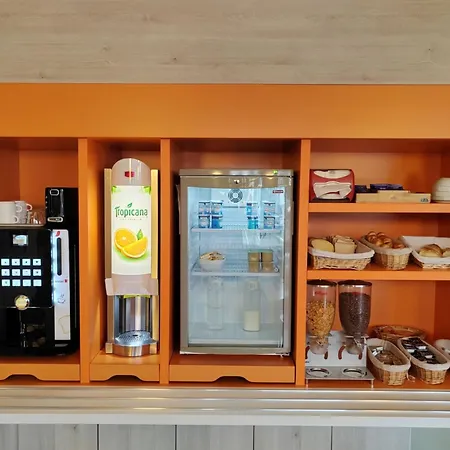 Premiere Classe Sud - Parc St Thibault 3*