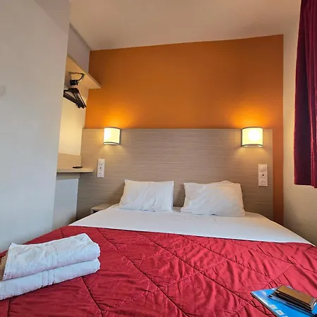 Hotel Premiere Classe Troyes Sud - Parc St Thibault 3*