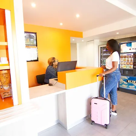 Premiere Classe Sud - Parc St Thibault 3* Troyes