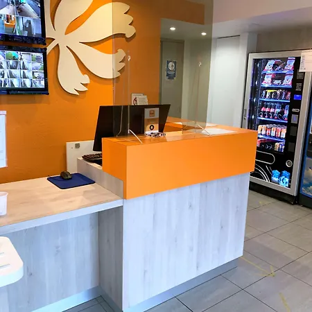 Hotel Premiere Classe Sud - Parc St Thibault 3*