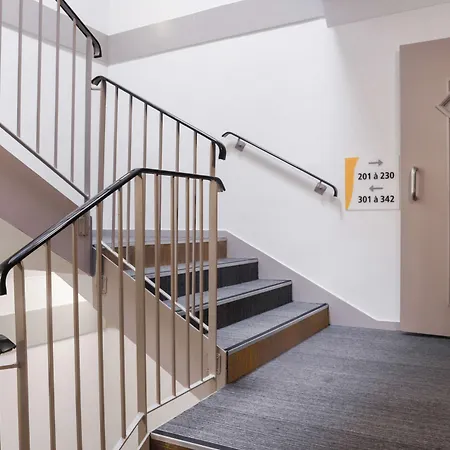 Hotel Premiere Classe Sud - Parc St Thibault 3*