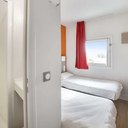 Premiere Classe Sud - Parc St Thibault 3* Troyes