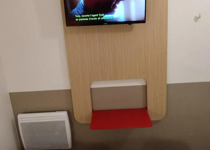 Premiere Classe Sud - Parc St Thibault 3*